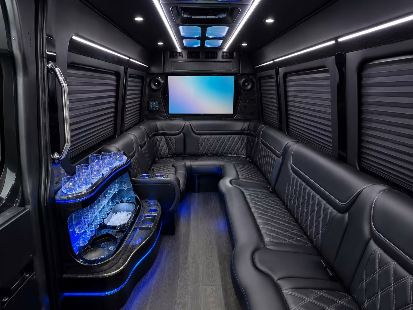 inglewood corporate and employee shuttle bus rentals